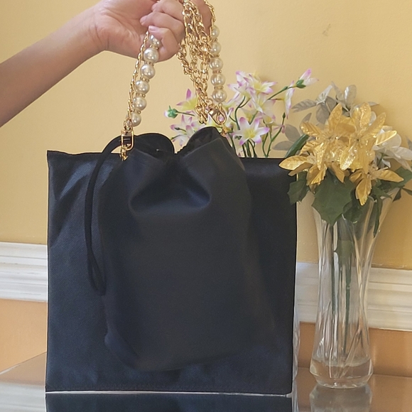 Prada - Picture 7 of 16